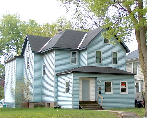 1614 Main Street La Crosse