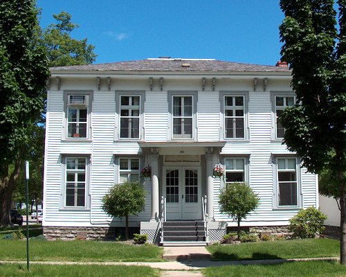 101 9th Street South La Crosse