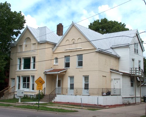 813 Cass Street La Crosse