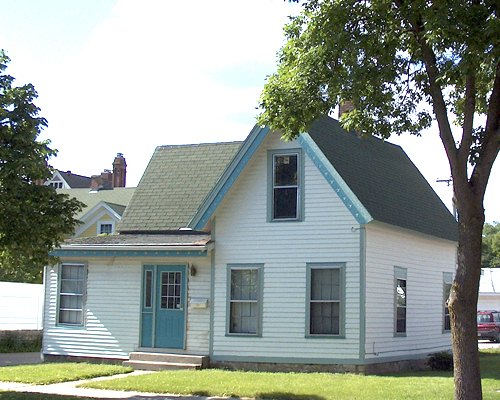 1019 Cass Street La Crosse