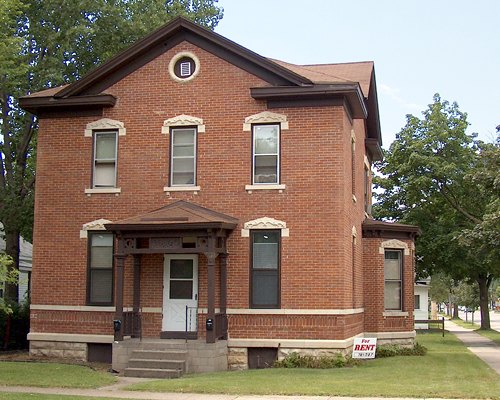 1002 9th Street South La Crosse