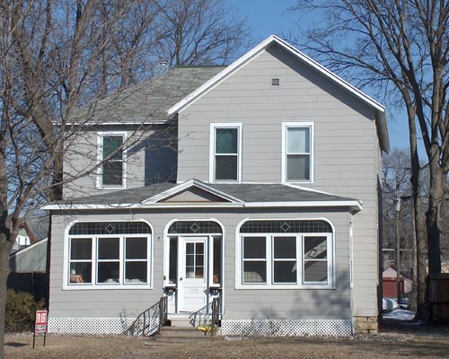 1111 West Avenue La Crosse