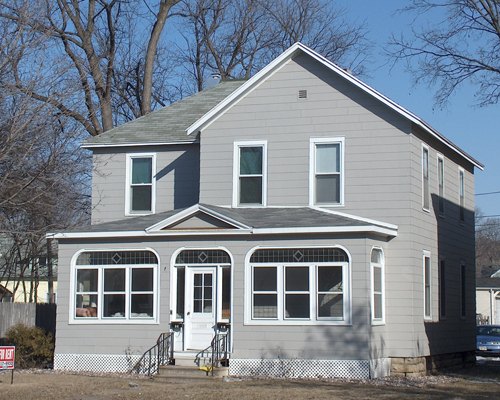 1111 West Avenue La Crosse