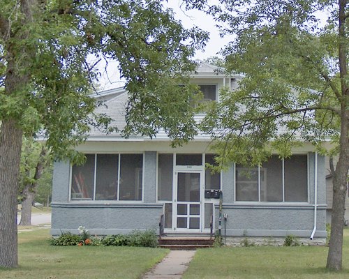 503 Oak Avenue South Onalaska