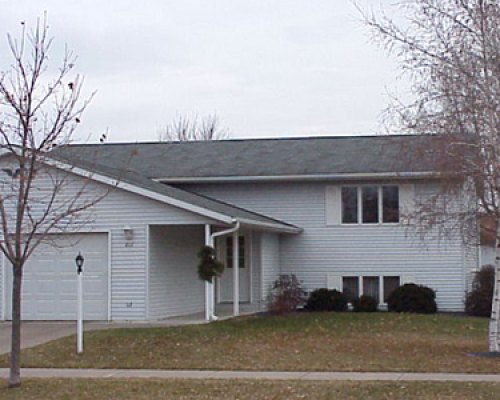 802 Robert Place Onalaska