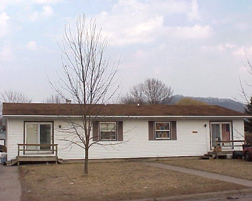 1525 Viking Ave Holmen