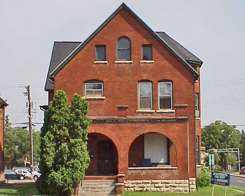 1147 Main Street La Crosse