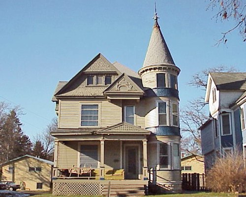 218 16th Street South La Crosse