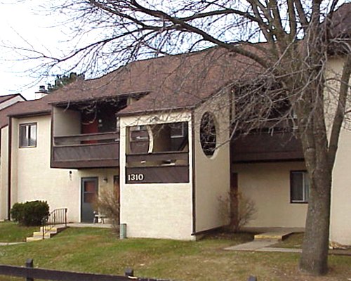 1330 Lancer Blvd La Crescent MN