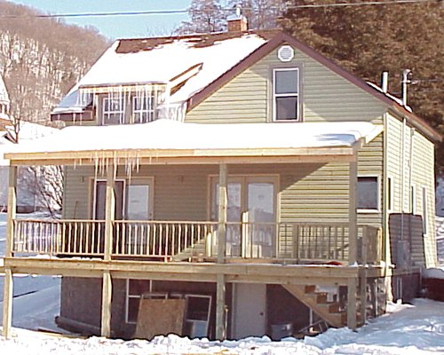 805 Water Street Genoa