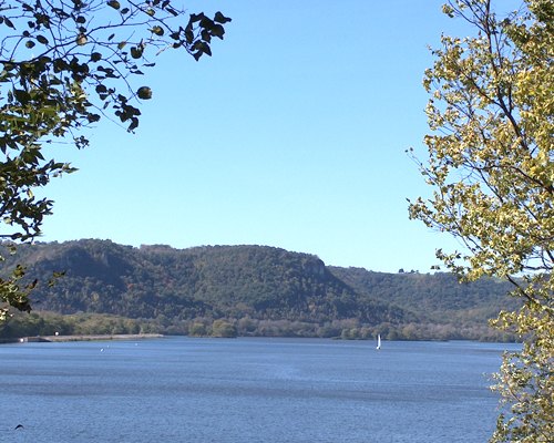 2723 Bayshore Drive La Crosse