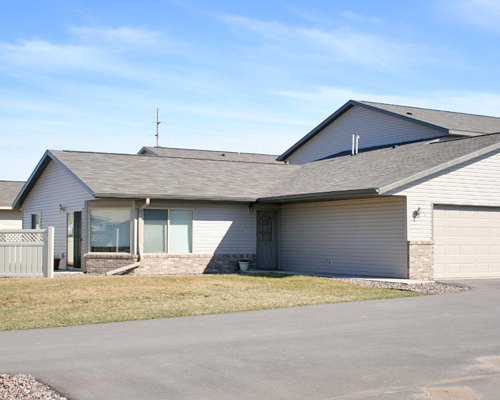 1204 Eastwood Street Holmen