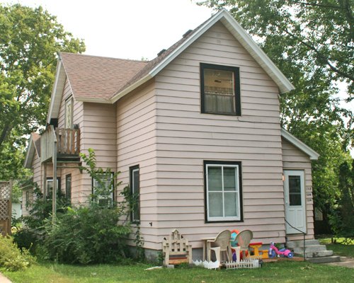 1318 Charles Street La Crosse