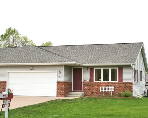 307 Roberts Street East Holmen