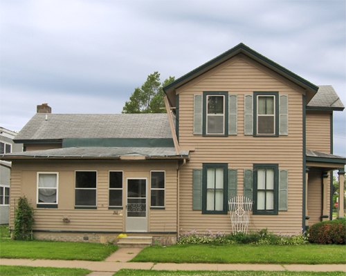 902 8th Street South La Crosse