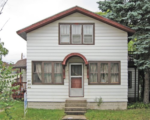 806 5th Avenue South La Crosse