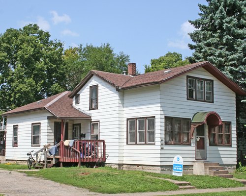 810 5th Avenue South La Crosse