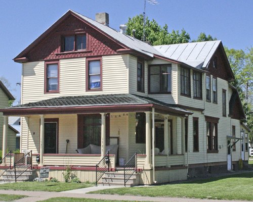 1325 Jackson Street La Crosse