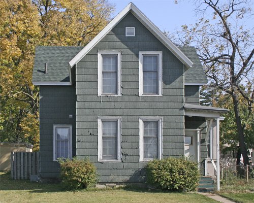 915 West Avenue La Crosse