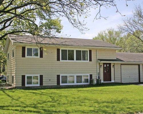 402 Derek Avenue Holmen