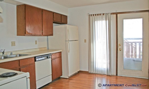Kitchen with Dinette Area