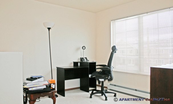 Den / Office Alcove off Living Room