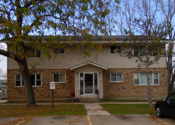 3828-3834 Cliffside Place