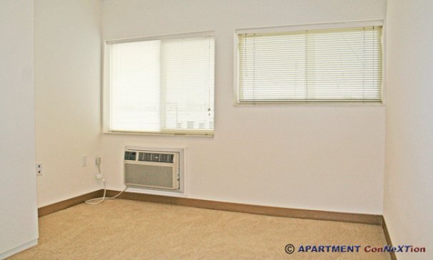 Bedroom 2 or Den/Study/Office