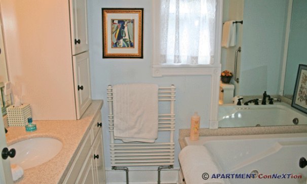 Bathroom 2 with Whirlpool Tub