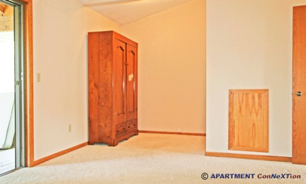 Bedroom 2 Alcove