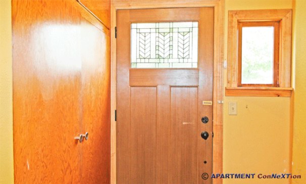 Foyer & Entry Closet