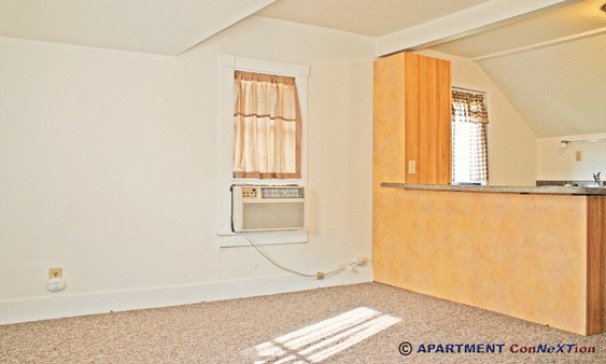 Dining Area & Snack Bar Kitchen