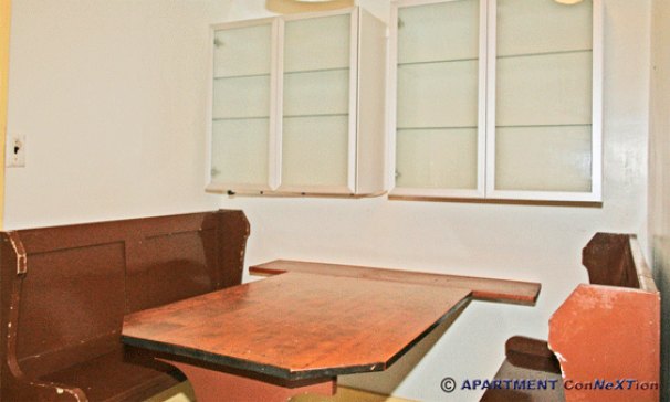 Kitchen Built-In Dining Nook