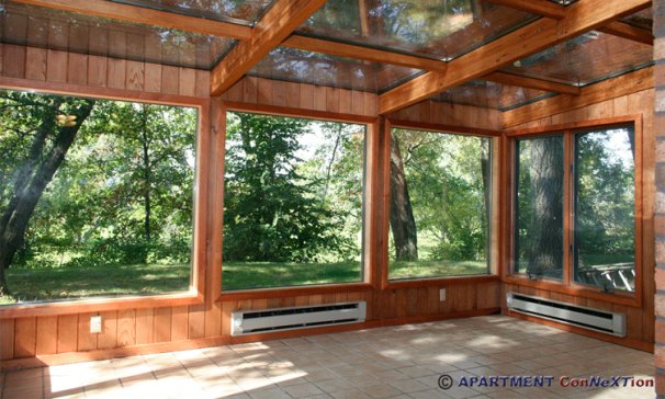 Sun Room / 4-Season Porch