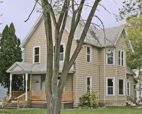 1502 Wood Street La Crosse