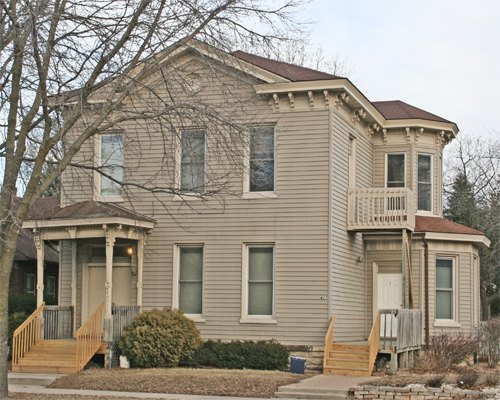 421 West Avenue #2 La Crosse