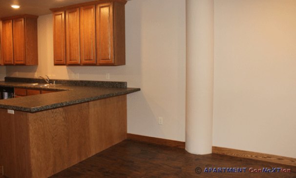 Dining Area & Snack Bar Counter
