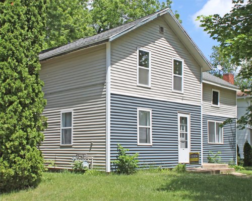 124 1/2 Cottage Street Sparta