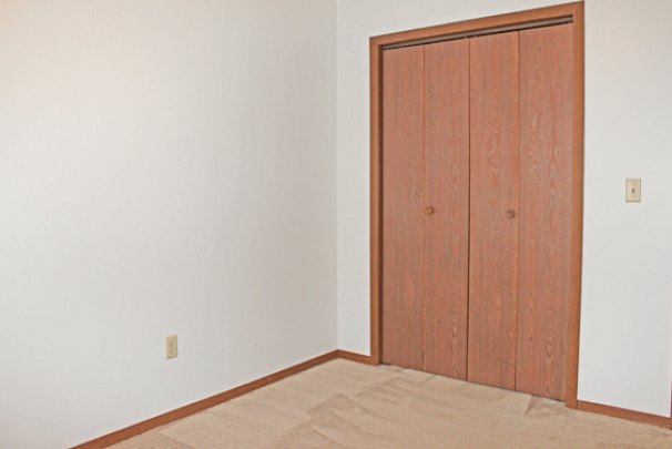 Bedroom 1 Walk-In Closet