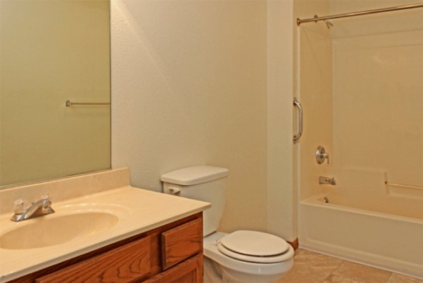 Full Bathroom