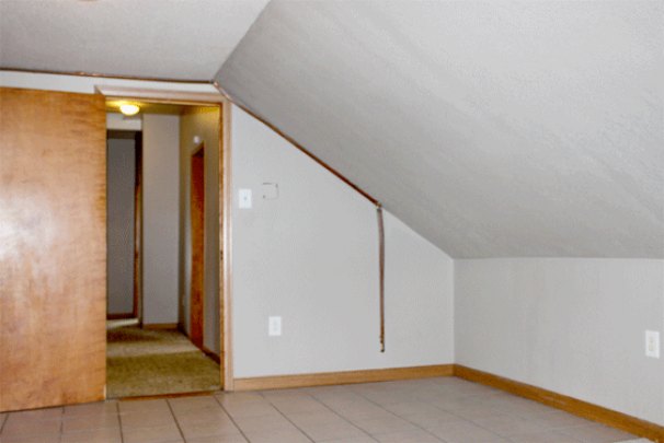 Dining Area (Off Living Room)