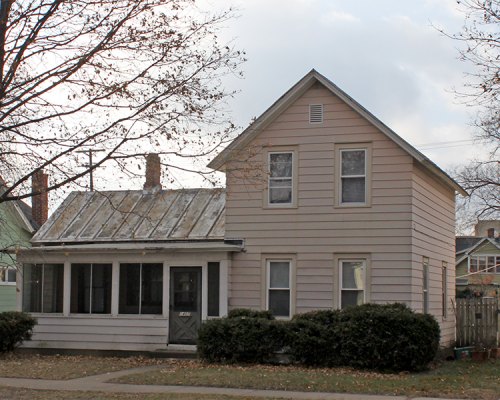 1407 Charles Street La Crosse