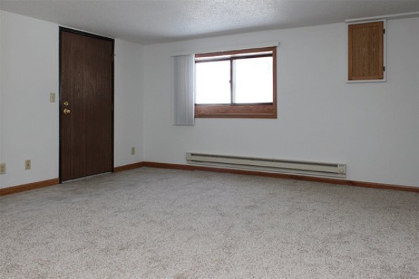 Spacious 15x18 Living Room