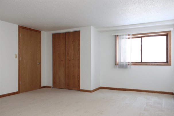 Super King 16x18 Bedroom