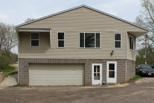 Tuck-Under Attached 2-Car Garage