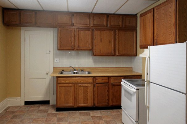 Kittchen (from Dinette Area)