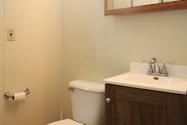 Bathroom (2nd Floor)