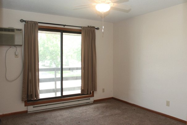 Queen Master Bedroom