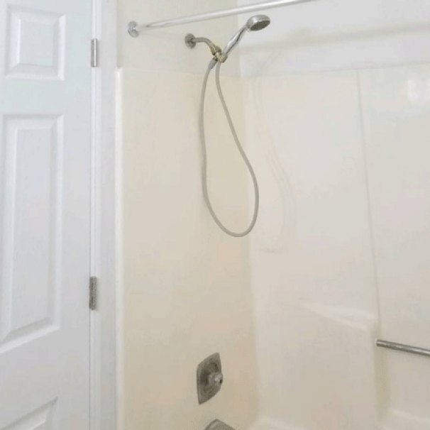 Bathroom - Full Tub/Shower