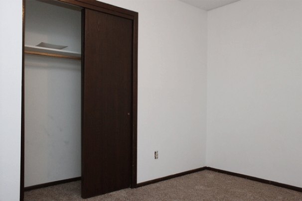 Queen Bedroom 2 Queen Bedroom 2